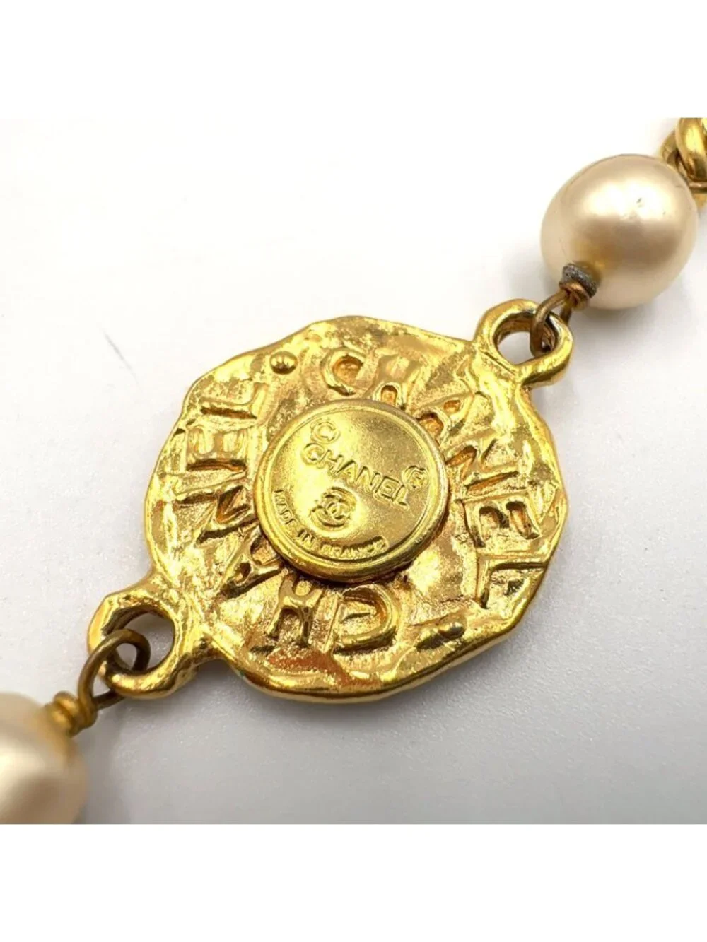 Chanel CC Logo Coin Motif Metal Faux Pearl Gold Necklace